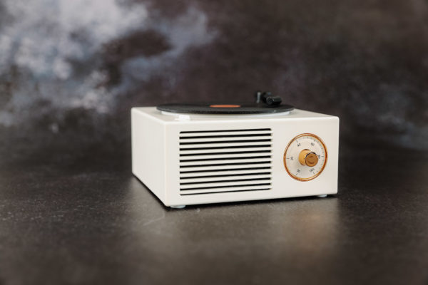 Retro Vinyl Record Player Style Bluetooth Speaker - Image 3